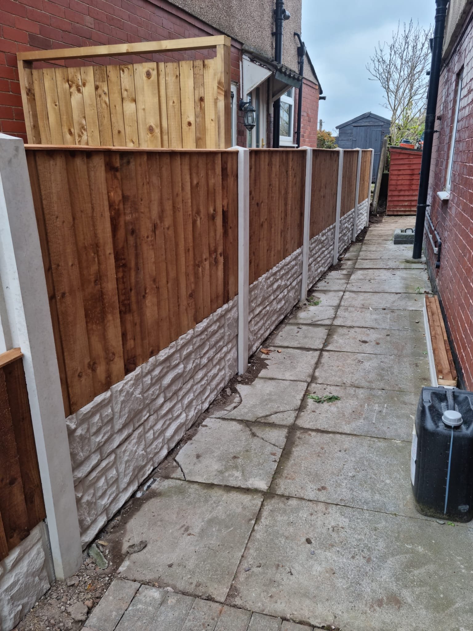 fencing Prescot