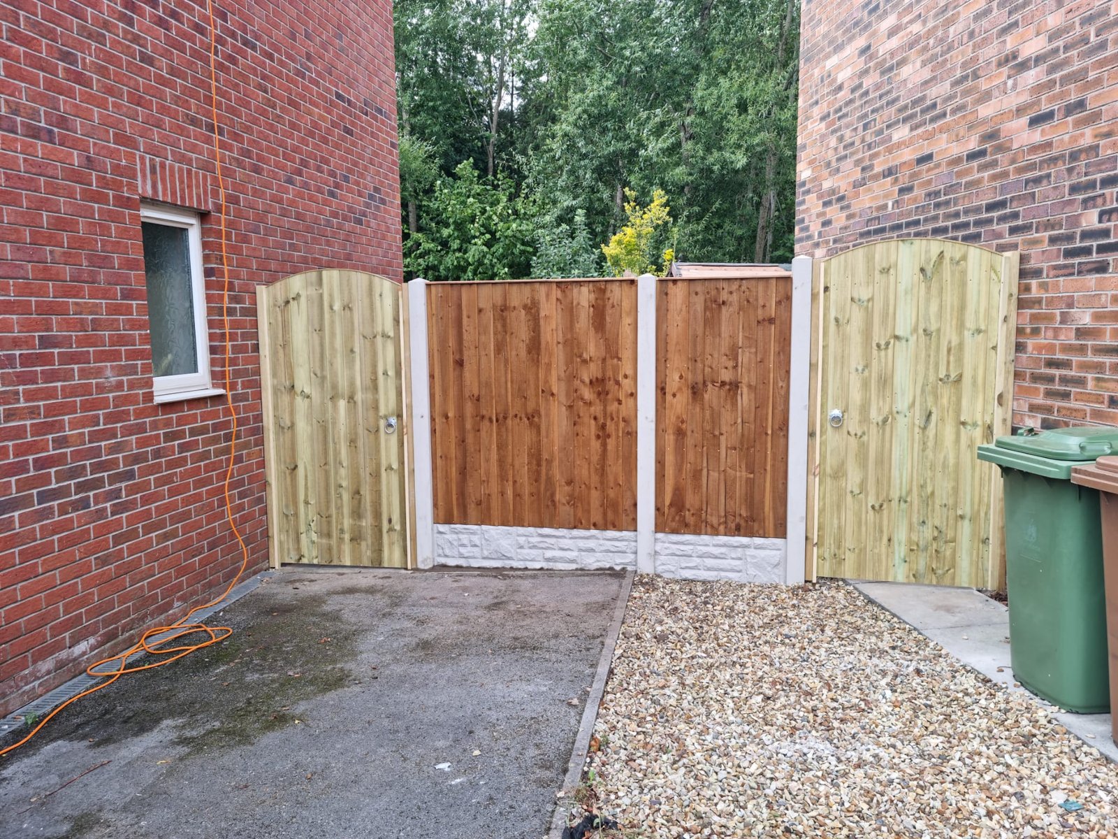 gate installation Warrington
